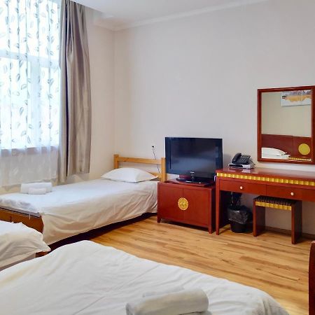 Milky Way Hotel Budapest Exterior photo
