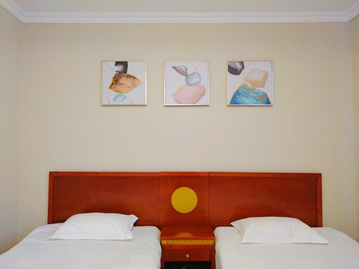 Milky Way Hotel Budapest Exterior photo